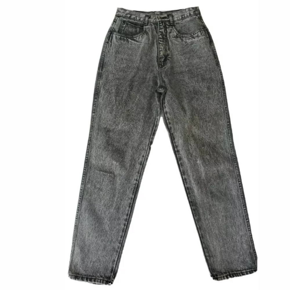 High-Rise Straight Leg Jeans in Washed Black